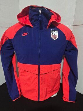 🏷️ Nike USA Soccer Windrunner Jacket Women's Medium NWT Full Zip Hooded Team US